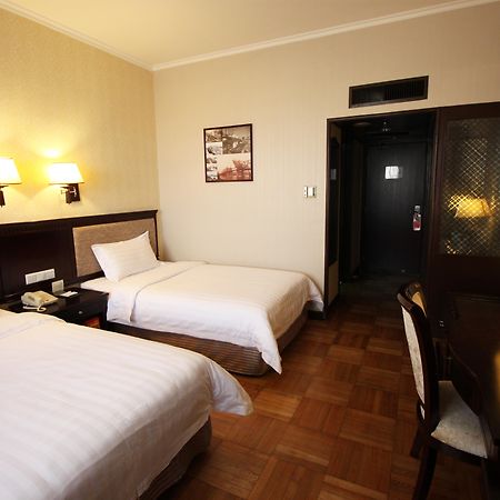 Guangzhou Hotel Екстер'єр фото