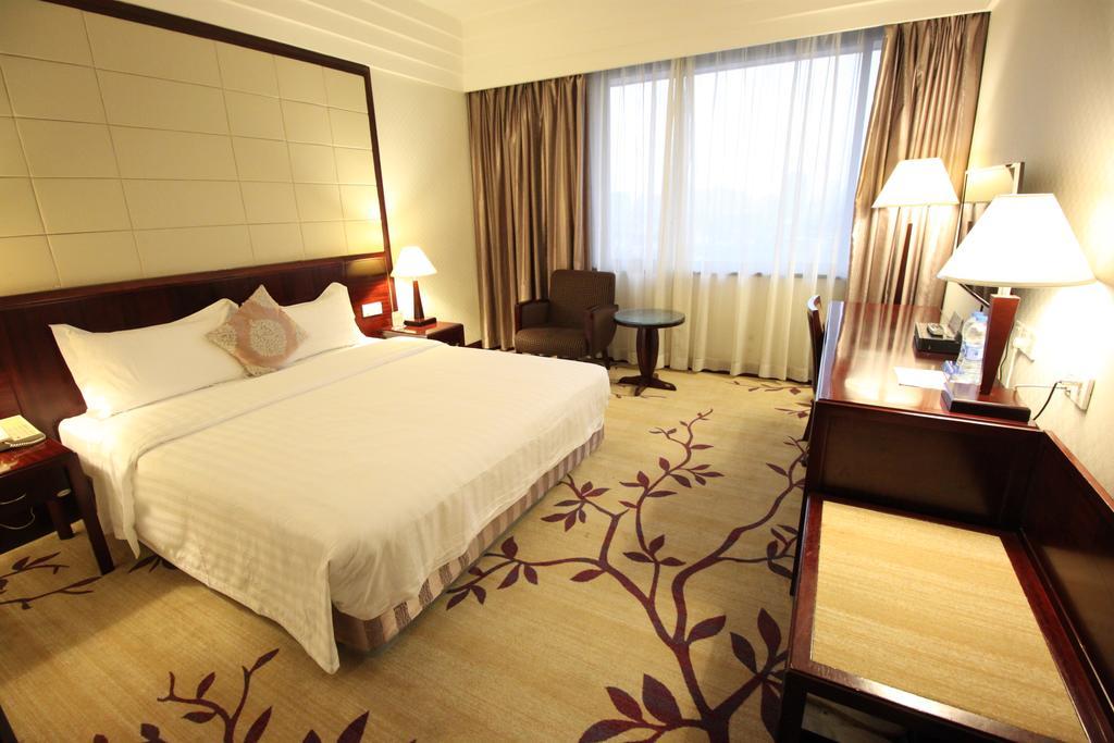 Guangzhou Hotel Екстер'єр фото